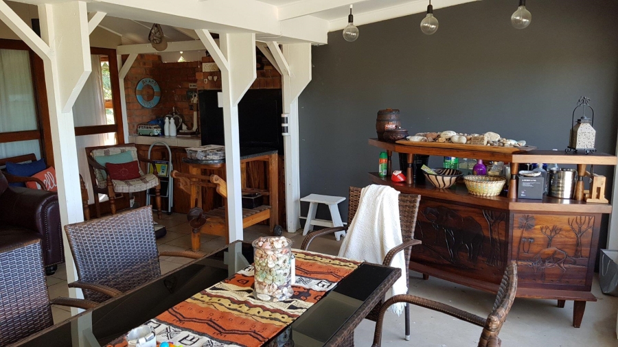 4 Bedroom Property for Sale in Jeffreys Bay Central Eastern Cape